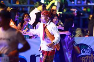 BIB: 
                            <button type="button" onclick="openModal(23726455)" class="btn btn-primary btn-sm float-right btn-popup" data-toggle="modal" data-target=".modal-high-quality">
                        <i class="fas fa-shopping-cart"></i> Add to Cart
                    </button>
                                            <button type="button" onclick="isThisMe(23726455, true)" class="btn btn-success btn-sm float-right btn-popup btn-isme hidden" data-toggle="tooltip" data-placement="bottom" title="นี่คือรูปของคุณใช่ไหม คลิกที่นี่เพื่อเอาเข้าอัลบั้ม">
                        <i class="fas fa-plus"></i> Add to album
                    </button>
                    <button type="button" onclick="isThisMe(23726455, false)" class="btn btn-warning btn-sm float-right btn-popup btn-isnotme hidden">
                        <i class="fas fa-ban"></i> Remove from album
                    </button>